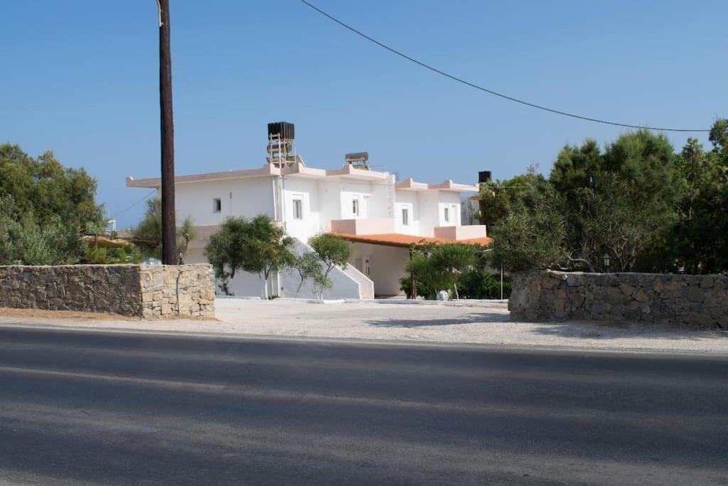 Lazaros & Pagona Houses 2 Ierápetra Esterno foto